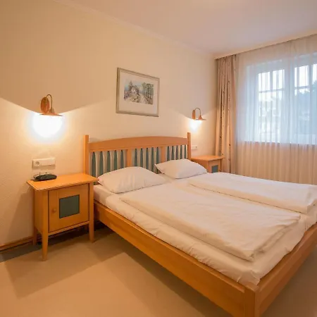 Apartment Duenenpark - Klassik Mit 1 Schlafzimmer Und Balkon Im Obergeschoss 006